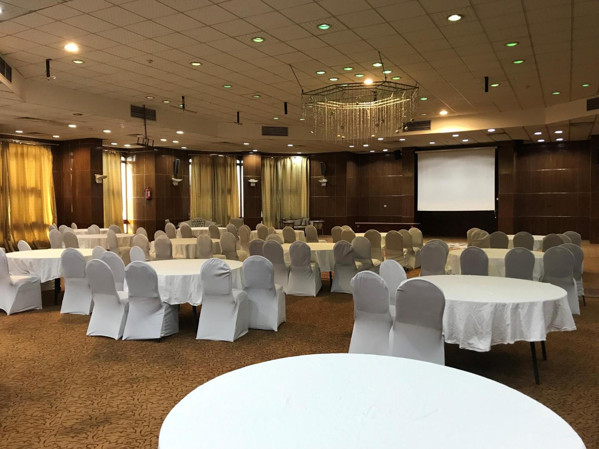 Assiut Cement Hotel Bagian luar foto